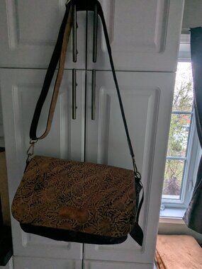 Laura Vita crossbody made in France